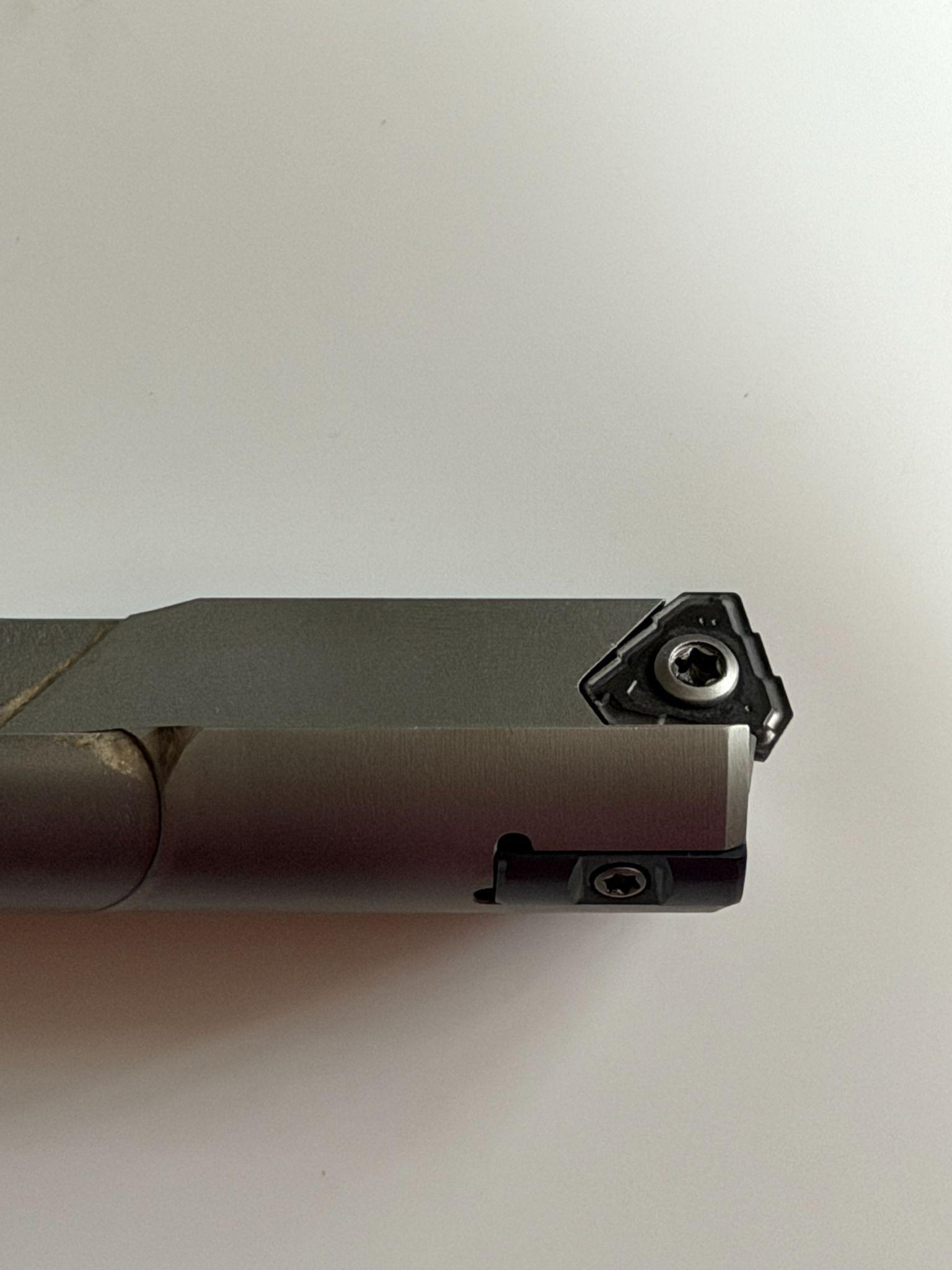 Indexable gun drill